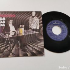 Discos de vinilo: NACHO DA DA DA SINGLE DE VINILO DEL AÑO 1982 CARLOS GARCIA VASO AZUL Y NEGRO TECHNO POP RARO. Lote 275209398