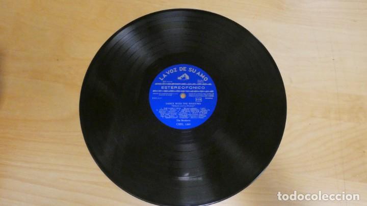Discos de vinilo: LP DISCO VINILO DANCE WITH THE SHADOWS. - Foto 4
