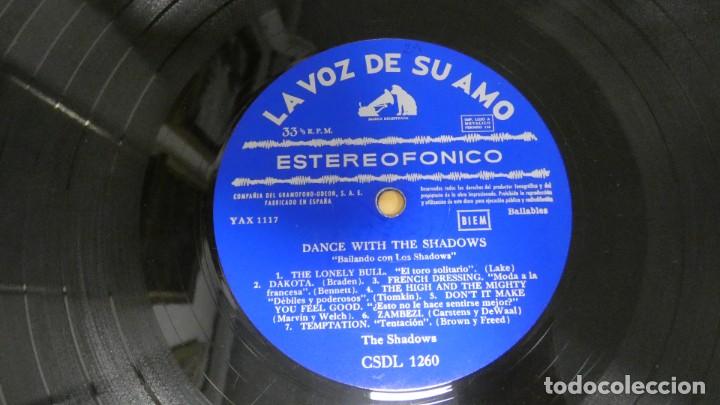 Discos de vinilo: LP DISCO VINILO DANCE WITH THE SHADOWS. - Foto 5