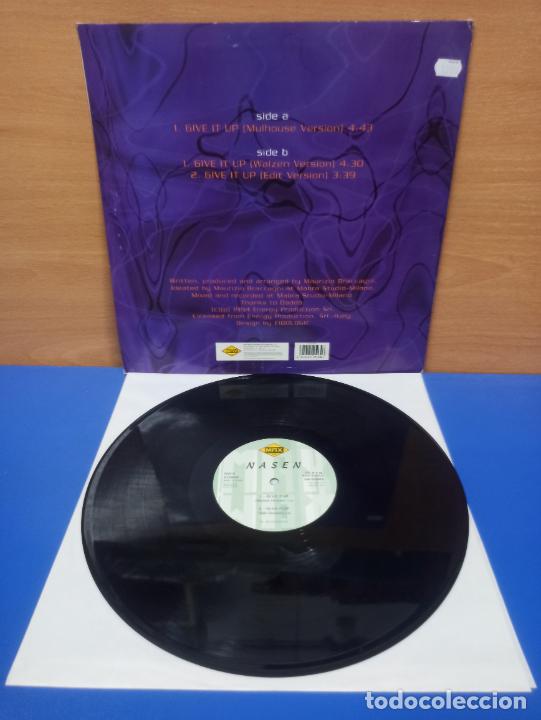 Discos de vinilo: MAXI SINGLE DISCO VINILO - NASEN - GIVE IT UP - 1995 - Foto 2