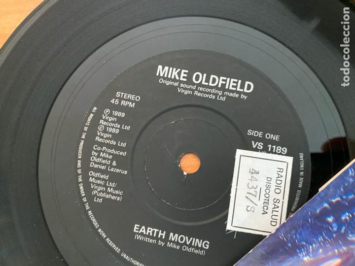Discos de vinilo: MIKE OLDFIELD (EARTH MOVING) SINGLE 1989 (EPI24) - Foto 2