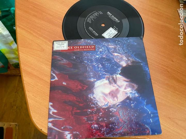Discos de vinilo: MIKE OLDFIELD (EARTH MOVING) SINGLE 1989 (EPI24) - Foto 1