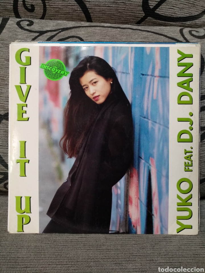 Discos de vinilo: Yuko Feat DJ Dany - Give It up - Foto 1