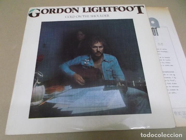 Discos de vinil: GORDON LIGHTFOOT (LP) COLD ON THE SHOULDER A&Ntilde;O &ndash; 1975 &ndash; CON HOJAS PROMOCIONALES