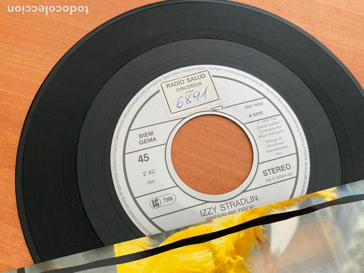 Discos de vinilo: IZZY STRADLIN (PRESSURE DROP) SINGLE 1992 (EPI24) - Foto 2