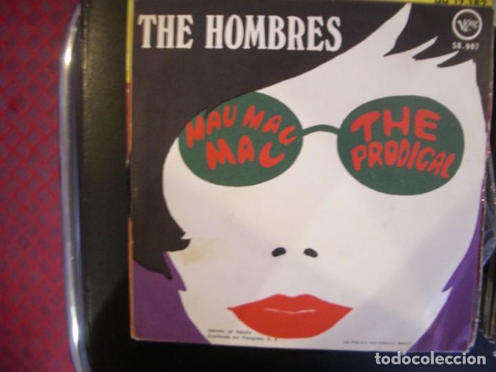 Discos de vinilo: THE HOMBRES- MAU MAU MAC- SINGLE. - Foto 2