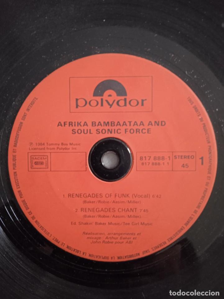 Discos de vinilo: AFRIKA BAMBAATAA AND SOUL SONIC FORCE-POLYDOR 1984 - Foto 2