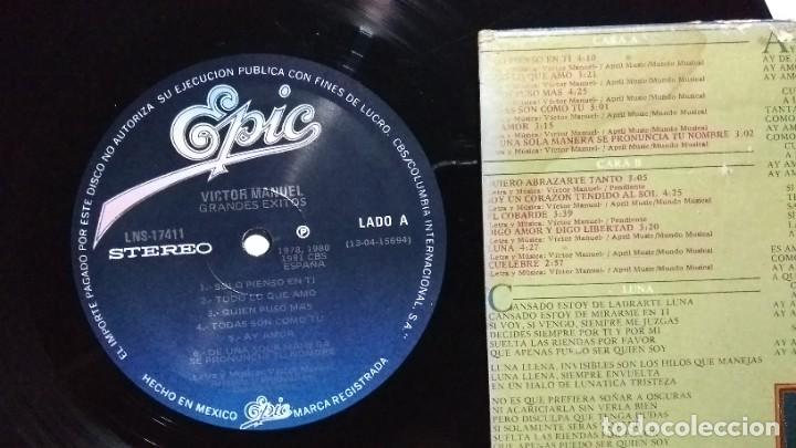 Discos de vinilo: VICTOR MANUEL GRANDES EXITOS LP EPIC 1983 - Foto 3