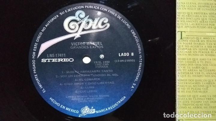 Discos de vinilo: VICTOR MANUEL GRANDES EXITOS LP EPIC 1983 - Foto 4
