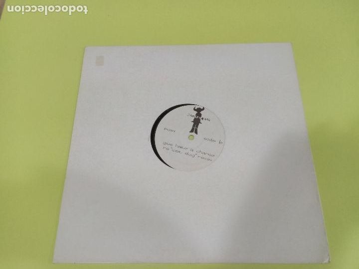 Discos de vinilo: Jamiroquai &lrm;&ndash; Time Wont Wait / Give Hate A Chance, 2005 - Foto 2
