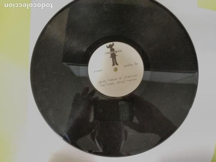 Discos de vinilo: Jamiroquai &lrm;&ndash; Time Wont Wait / Give Hate A Chance, 2005 - Foto 3