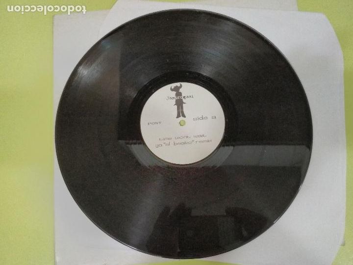 Discos de vinilo: Jamiroquai &lrm;&ndash; Time Wont Wait / Give Hate A Chance, 2005 - Foto 4