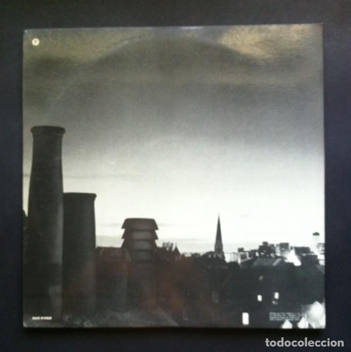 Discos de vinilo: JOHN MILES - Extra&ntilde;o en la ciudad - LP ESPA&Ntilde;OL 1977 - DECCA (gatefold) - Foto 2