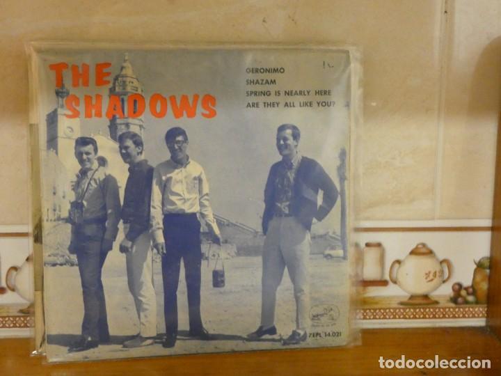 Discos de vinilo: EP THE SHADOWS CORRECTISMO GERONIMO 1964 - Foto 1