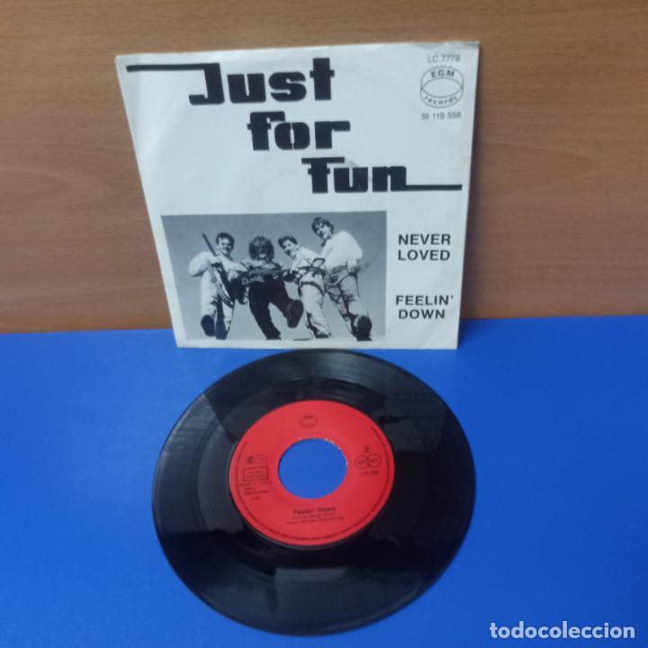 Discos de vinilo: SINGLE DISCO DE VINILO - JUST FOR FUN - NEVER LOVED / FEELIN DOWN - Foto 2