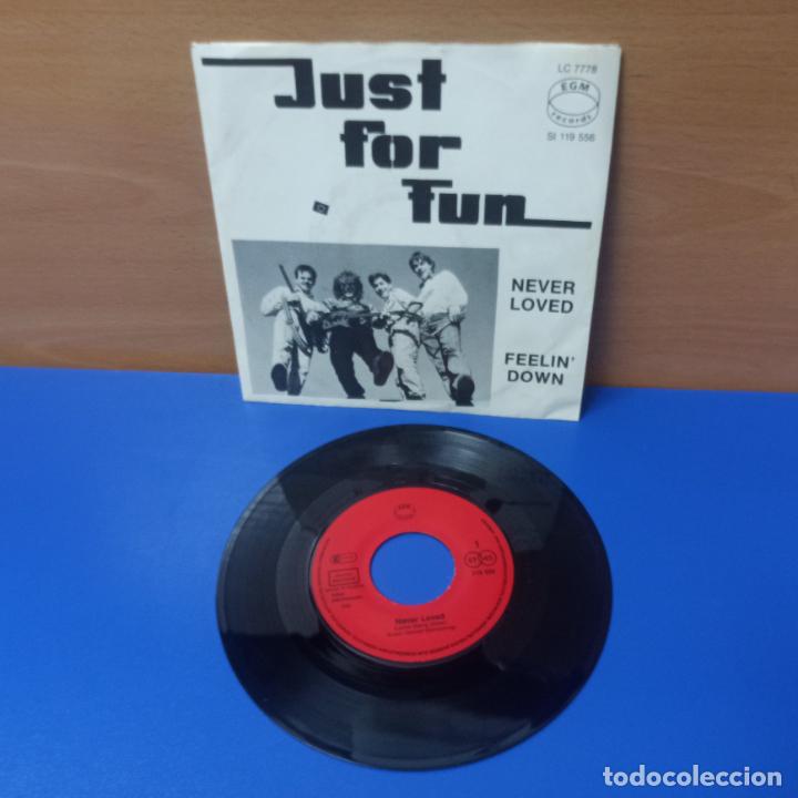 Discos de vinilo: SINGLE DISCO DE VINILO - JUST FOR FUN - NEVER LOVED / FEELIN DOWN - Foto 1