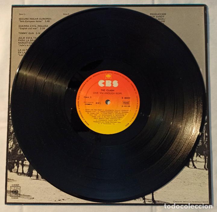 Discos de vinilo: The Clash. GIVE &acute;EM ENOUGH ROPE. 1&ordf; Edici&oacute;n (1978). - Foto 3