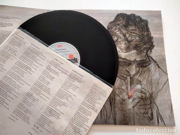 Discos de vinilo: VINILO LP DE JOAQUÍN SABINA. EL HOMBRE DEL TRAJE GRIS. 1988. - Foto 3 - 283461993