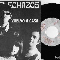 Discos de vinilo: LOS FLECHAZOS 7” SPAIN 45 VUELVO A CASA 1993 SINGLE VINILO POWER POP MOD DOBLE CARPETA BUEN ESTADO !. Lote 285115483