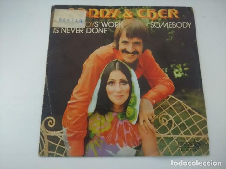Discos de vinilo: SINGLE/SONNY & CHER/SOMEBODY - Foto 1