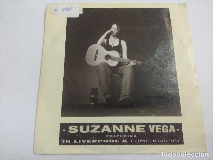 Discos de vinilo: SINGLE/SUZANNE VEGA/IN LIVERPOOL. - Foto 1