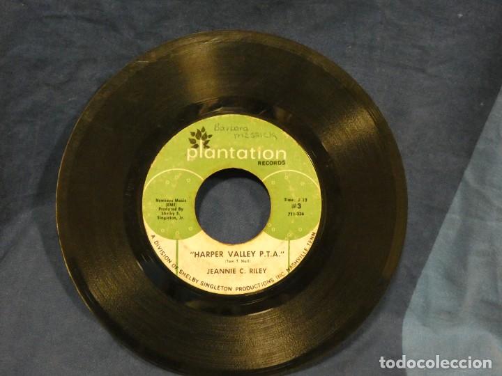 Disques de vinyle: BOXX129 SINGLE 7 PULGADAS USA ESTADO ACEPTABLE JEANNIE C RILEY HARPER VALLEY PTA - YESTERDAY ALL DAY