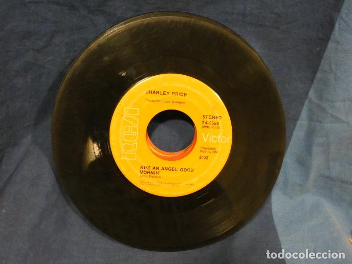 Disques de vinyle: BOXX129 SINGLE 7 PULGADAS USA ESTADO ACEPTABLE CHARLEY PRIDE NO ONE COULD EVER.. - KISS AN ANGEL ..