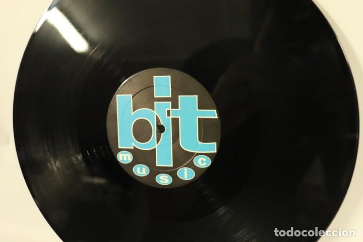 Discos de vinilo: VINILO T-COMISSI - FORZA!! - Foto 3