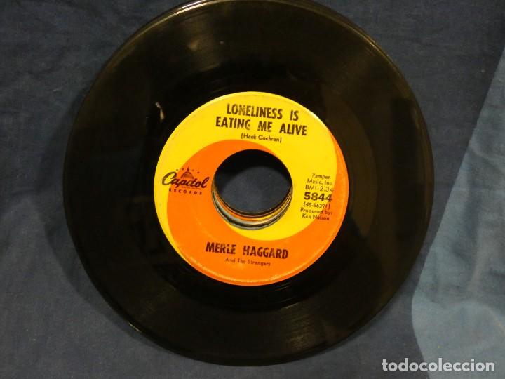 Dischi in vinile: BOXX129 SINGLE 7 PULGADAS USA ESTADO ACEPTABLE MERLE HAGGARD LONELINESS IS EATING ME ALIVE