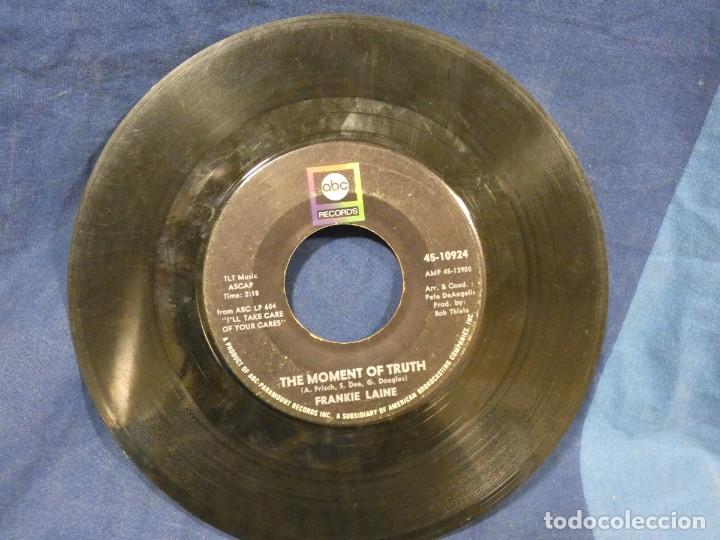 Discos de vinilo: BOXX129 SINGLE 7 PULGADAS USA ESTADO ACEPTABLE FRANKIE LAINE LAURA, WHAT&acute;S HE GOT IT AINT