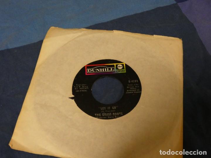 Discos de vinilo: BOXX129 SINGLE 7 PULGADAS USA THE GRASS ROOTS TWO DIVIDED BY LOVE LET IT GO