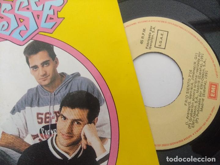 Discos de vinilo: SINGLE/TENNESSEE/TU DEBES DECIDIR. - Foto 2