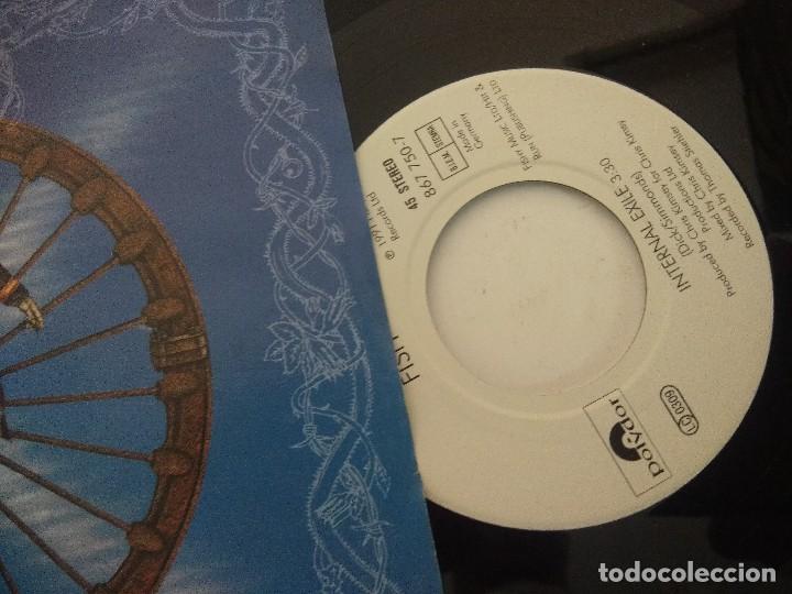 Discos de vinilo: FISH/INTERNAL EXILE/SINGLE. - Foto 2