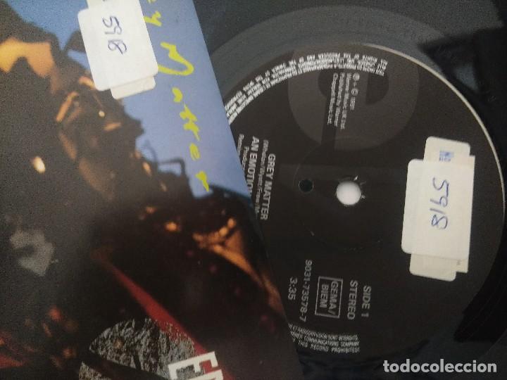 Discos de vinilo: AN EMOTIONAL FISH/GREY MATTER/SINGLE. - Foto 2