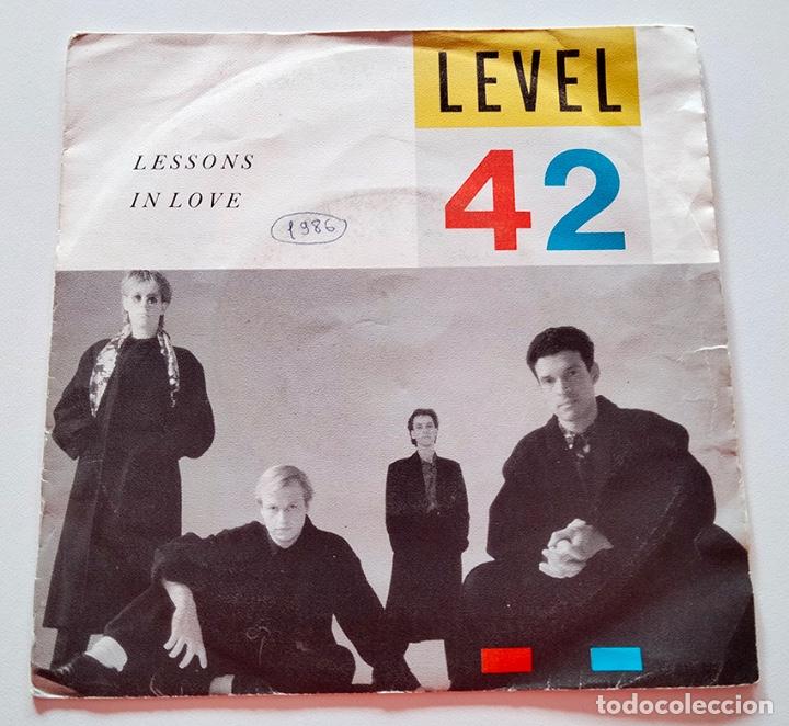 Discos de vinilo: VINILO SINGLE DE LEVEL 42. LESSONS IN LOVE. 1986. - Foto 1