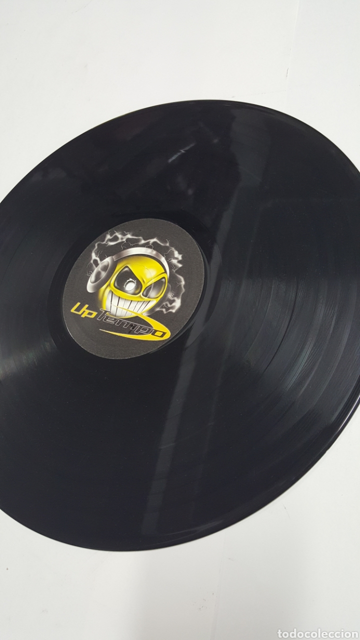 Discos de vinilo: VINILO DE DJ CRISTIAN & DJ BABIT &rdquo;NOT ALONE&rdquo; - Foto 4