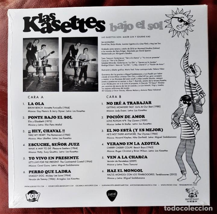 Discos de vinilo: LAS KASETTES - BAJO EL SOL LP - Foto 2