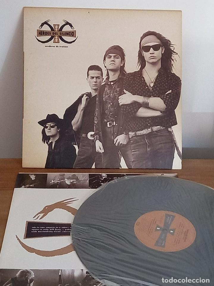 Discos de vinilo: HEROES DEL SILENCIO - SENDEROS DE TRAICION - 1990 - LP - Foto 2