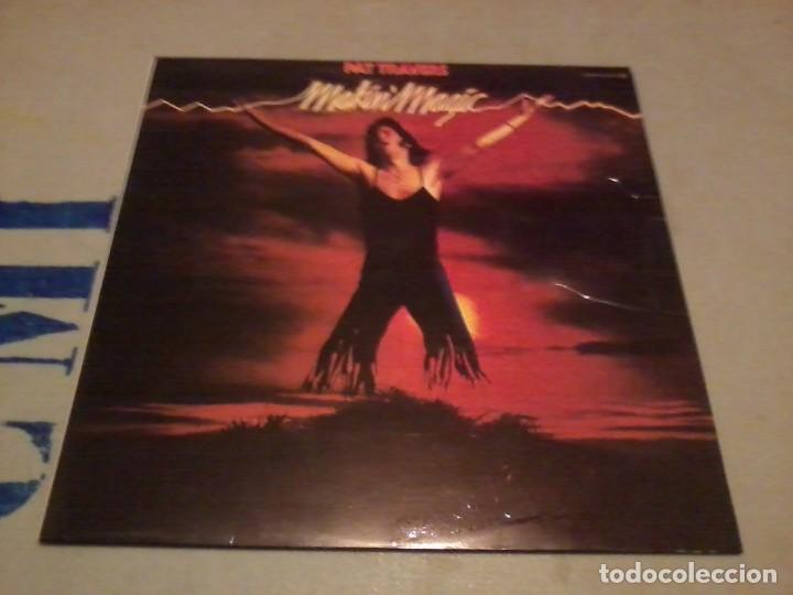 Discos de vinilo: Pat Travers LP Making Magic Esp.1977 encarte letras - Foto 1