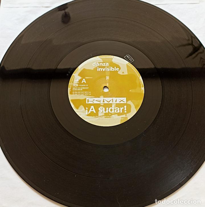 Discos de vinilo: MAXI SINGLE DANZA INVISIBLE - &iexcl;A SUDAR! - Foto 3