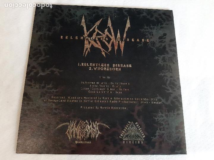 Discos de vinilo: KROW -RELENTLESS DISEASE- (2014) SINGLE 7&rdquo; - Foto 2