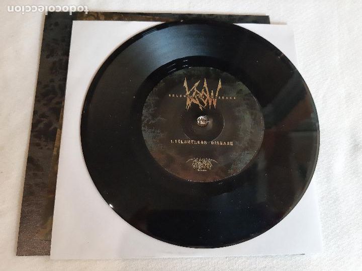Discos de vinilo: KROW -RELENTLESS DISEASE- (2014) SINGLE 7&rdquo; - Foto 5