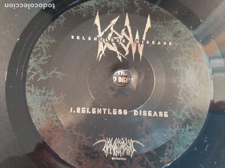 Discos de vinilo: KROW -RELENTLESS DISEASE- (2014) SINGLE 7&rdquo; - Foto 6