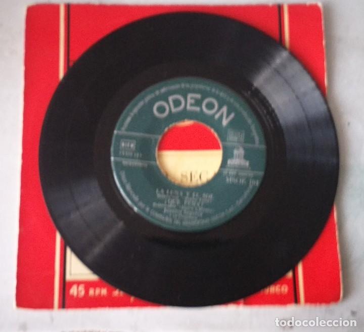 Discos de vinilo: Juanito Segarra: La luna y el sol + 3 (Emi Odeon 1958) - Foto 2