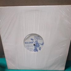 Discos de vinilo: RICK LENOIR.. THE HUSTLE TRACK. (BOOM BOOM ROOM MIX) BLUE FROG RECORDINGS 1997.
