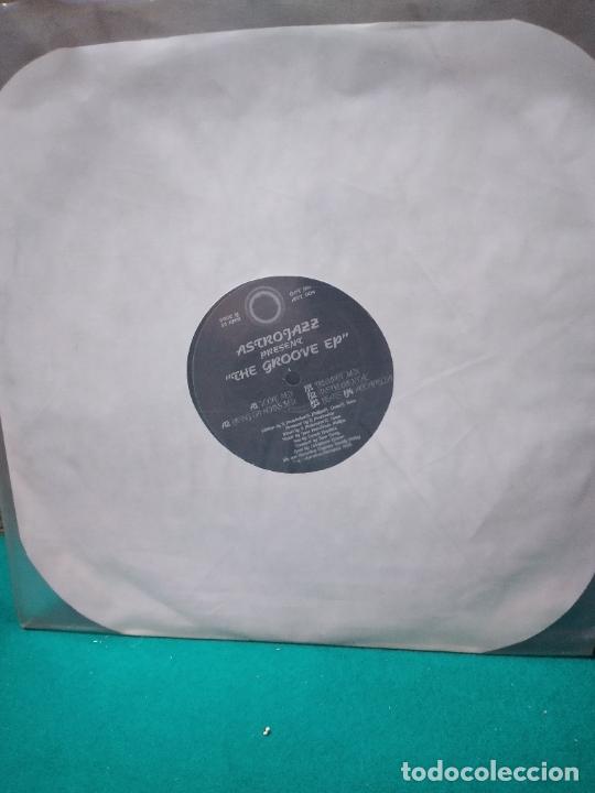 Discos de vinilo: ASTROJAZZ PRESENT THE GROOVE EP. 1999. - Foto 1