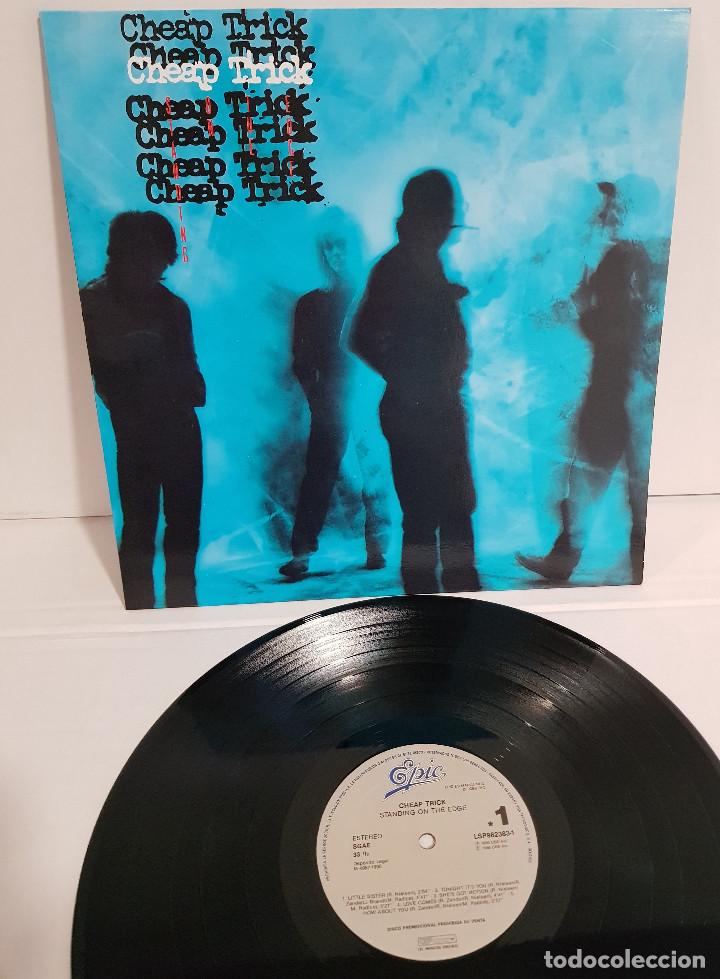 Discos de vinilo: CHEAP TRICK - STANDING ON THE EDGE - Foto 1