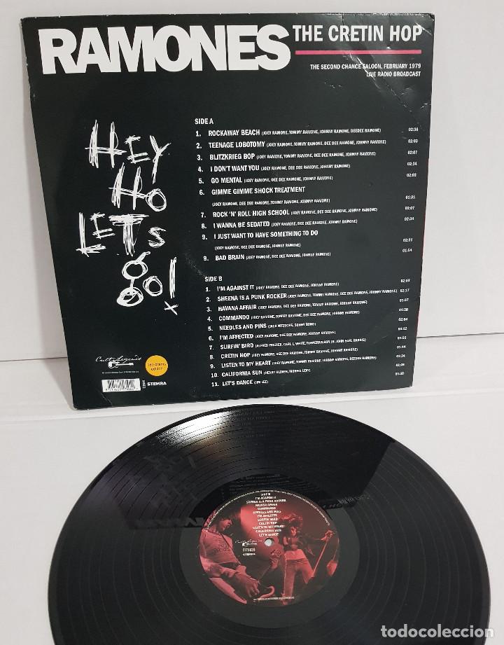 Discos de vinilo: RAMONES - THE CRETIN HOP - Foto 3