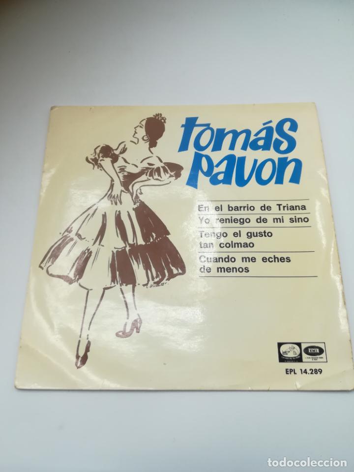 Disques de vinyle: SINGLE. TOMAS PAV&Oacute;N. EN EL BARRIO DE TRIANA - YO RENIEGO DE MI SINO. 1966. LA VOZ DE SU AMO - EMI.