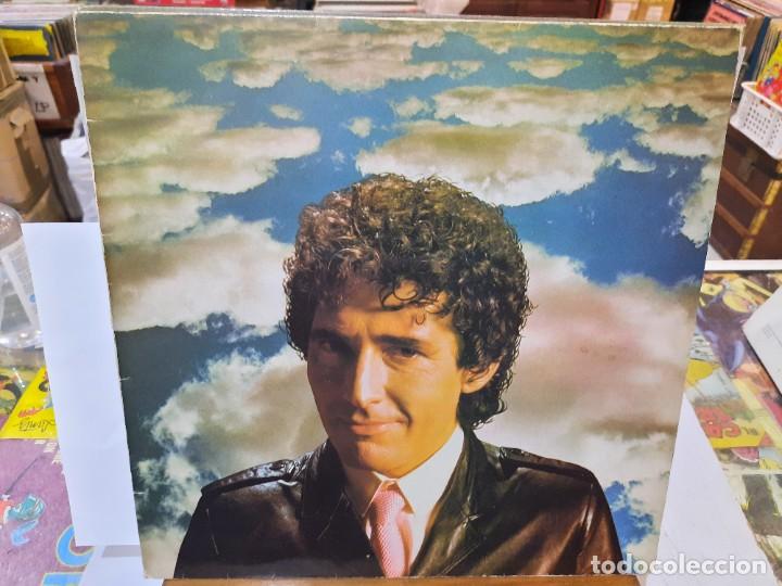Discos de vinilo: Miguel R&iacute;os - Extra&ntilde;os en el escaparate - LP. sello Polydor 1981 - Foto 1